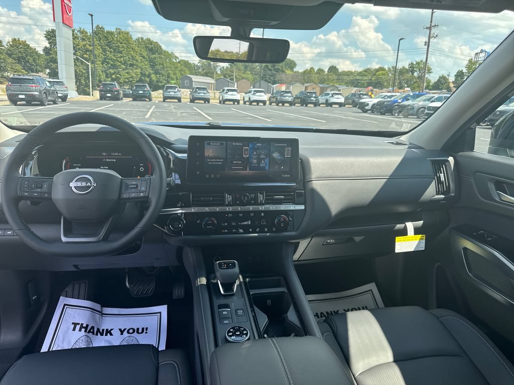 New 2026 Nissan Pathfinder SL AWD/4WD image 15