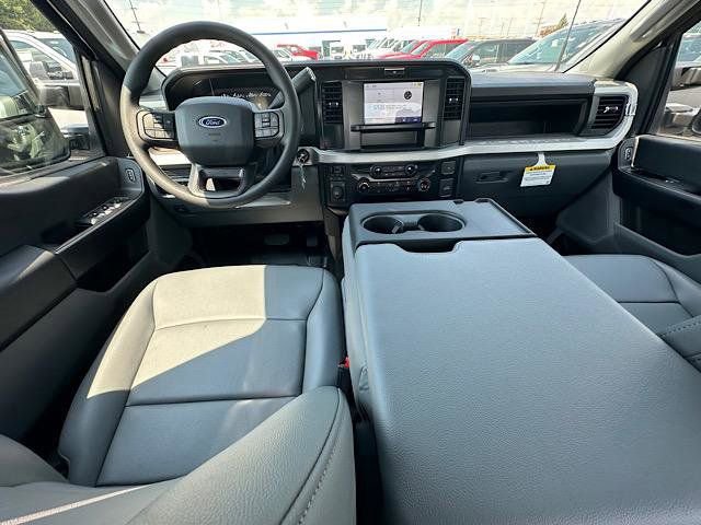 New 2025 Ford F550 4x4 Crew Cab Super Duty image 11