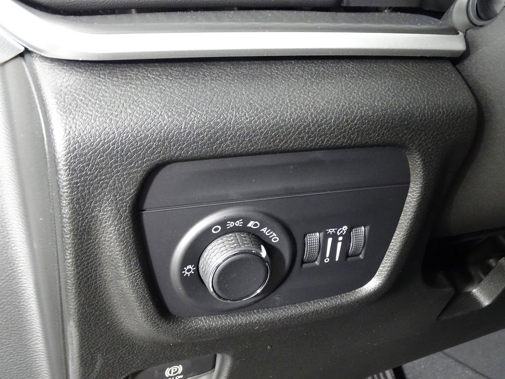 New 2025 Jeep Grand Cherokee L Laredo image 20