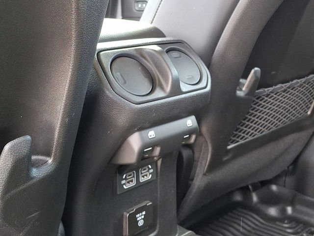 Used 2024 Jeep Gladiator Rubicon AWD/4WD image 10