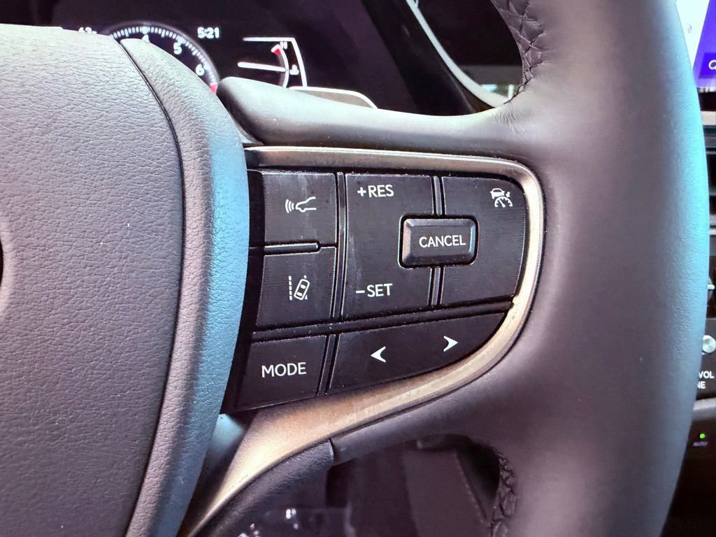 Certified 2024 Lexus ES 350 w/ Premium Package image 21