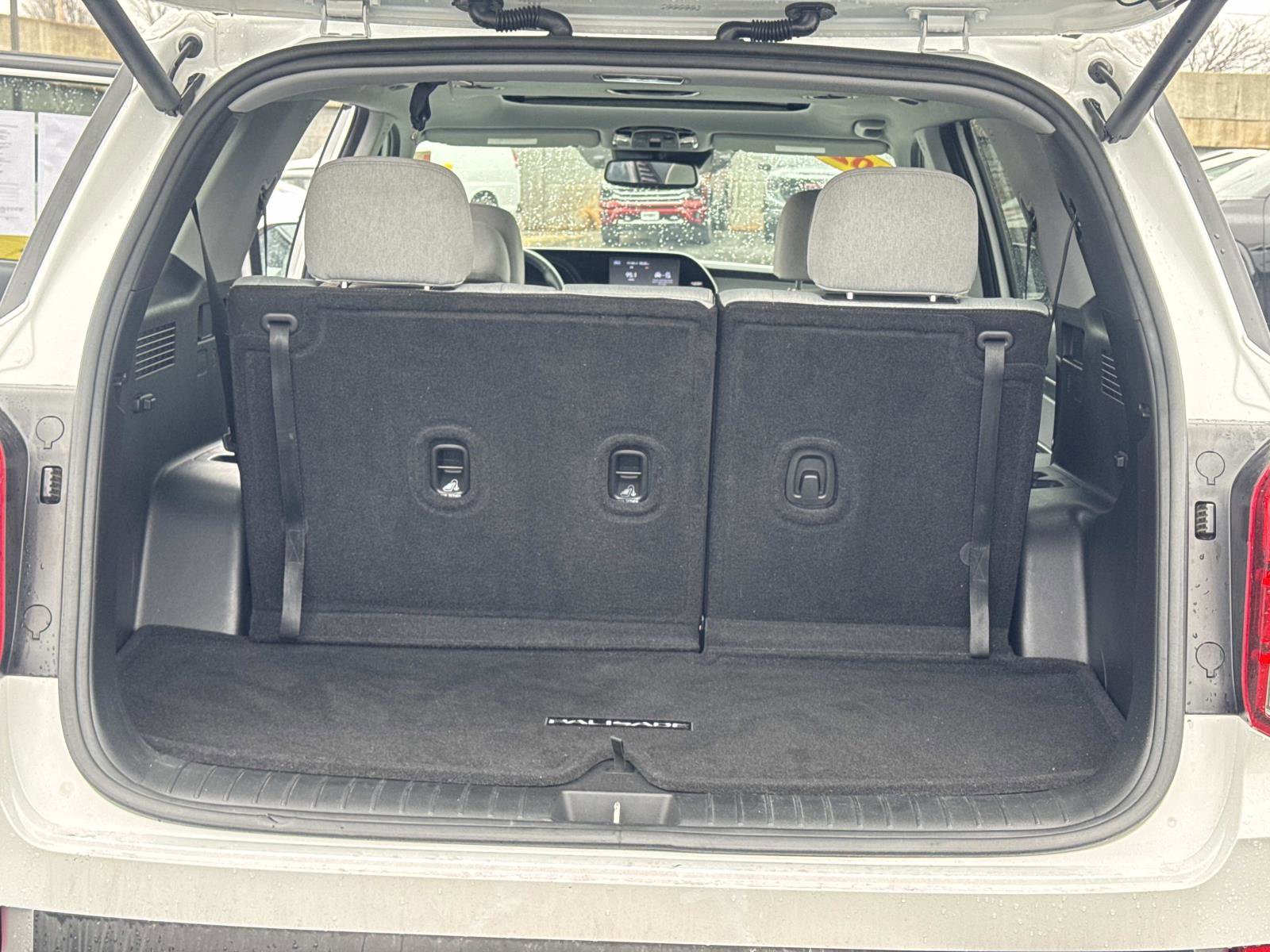 Used 2021 Hyundai Palisade SEL w/ Convenience Package image 16