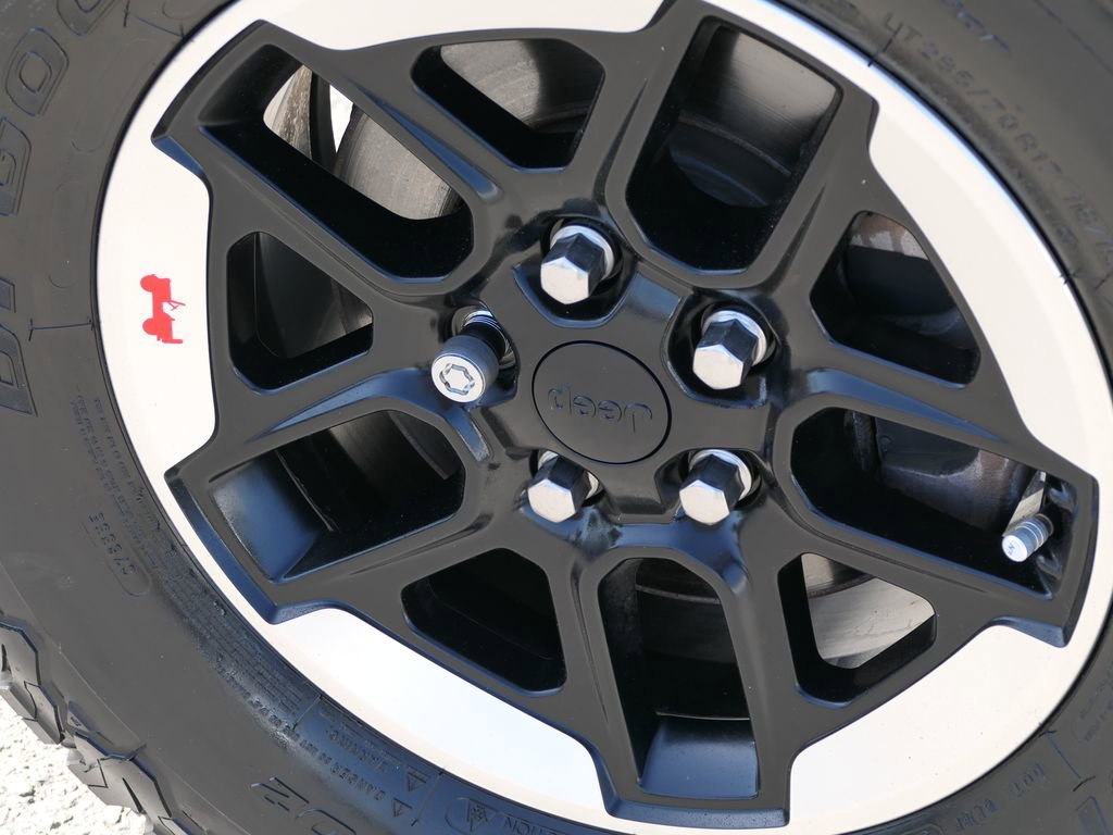 Used 2021 Jeep Wrangler Unlimited Rubicon AWD/4WD image 11