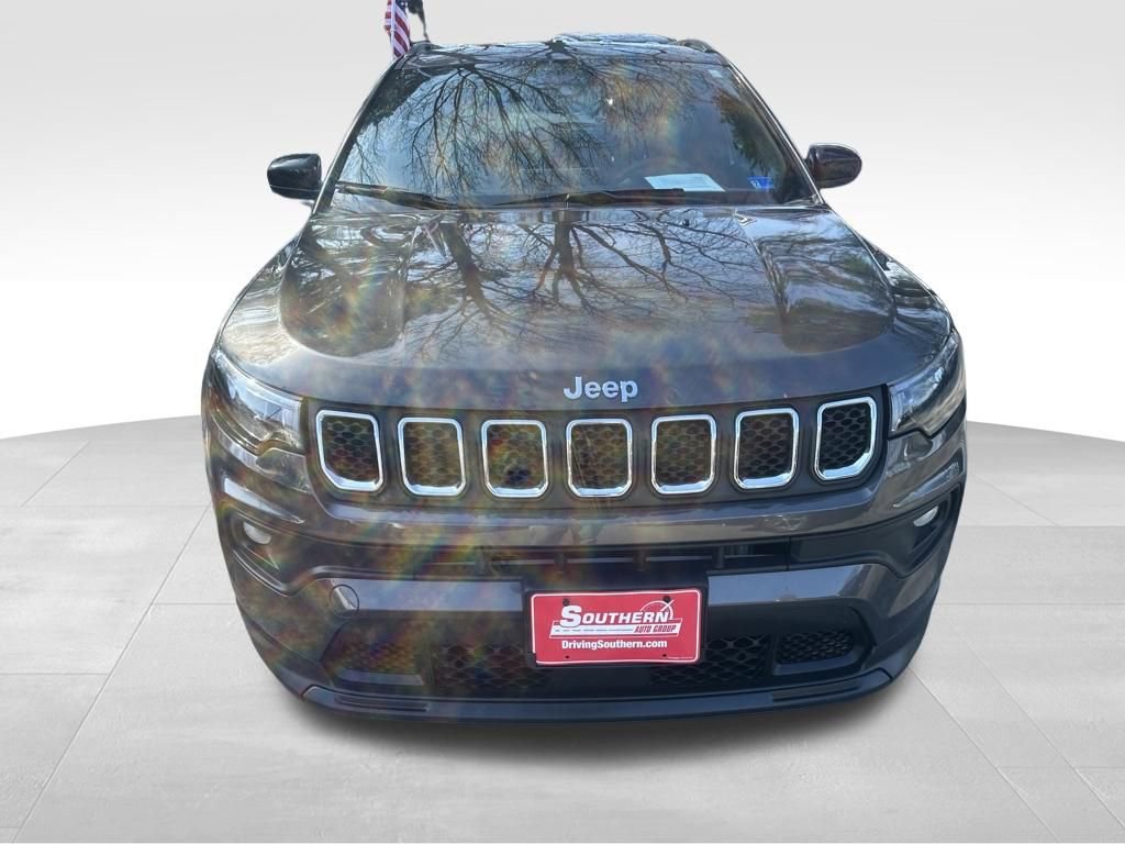 Used 2024 Jeep Compass Latitude AWD/4WD image 4