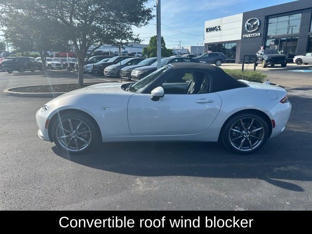 Used 2016 MAZDA MX-5 Miata Grand Touring RWD image 2