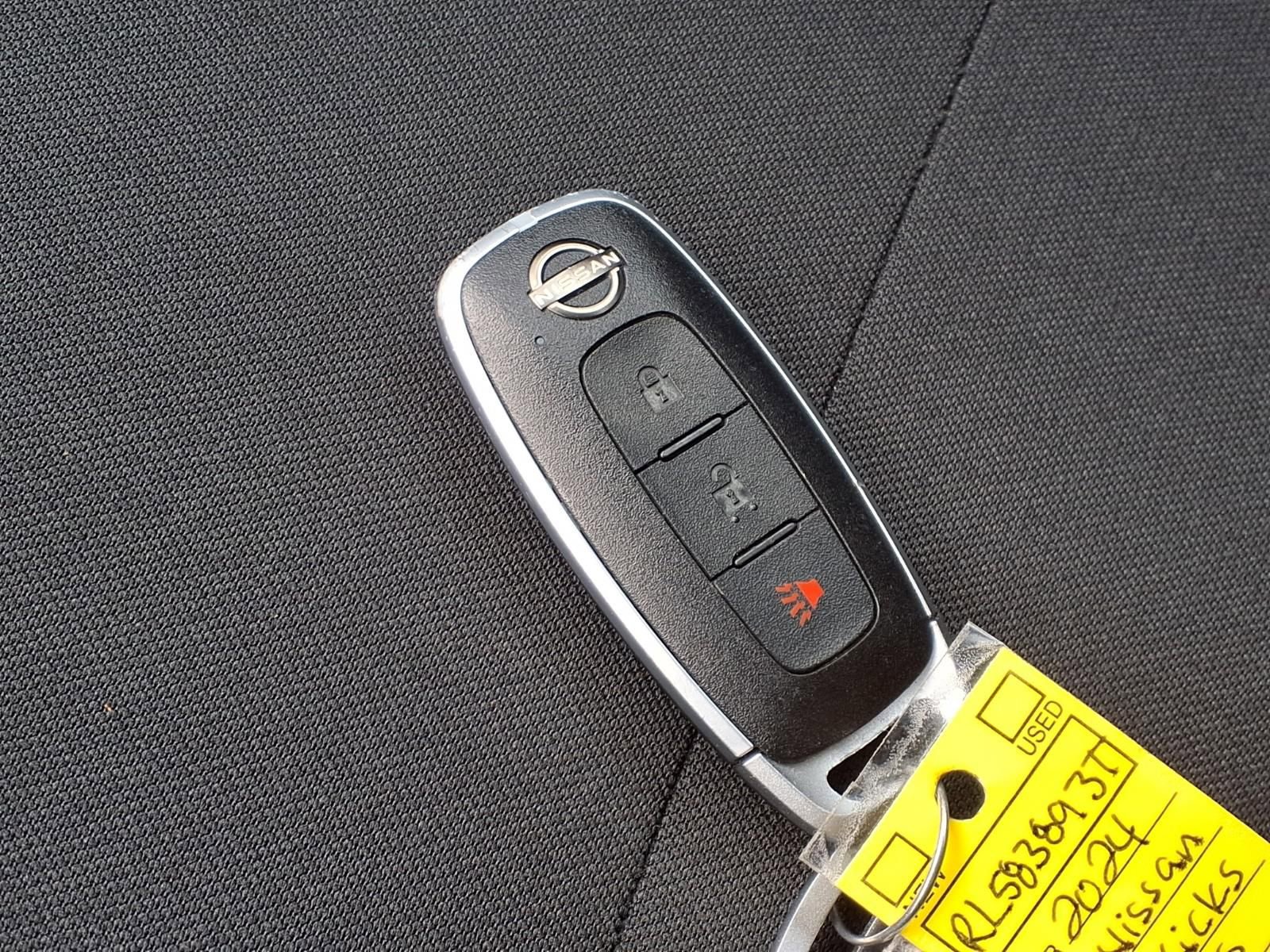 Used 2024 Nissan Kicks S image 27