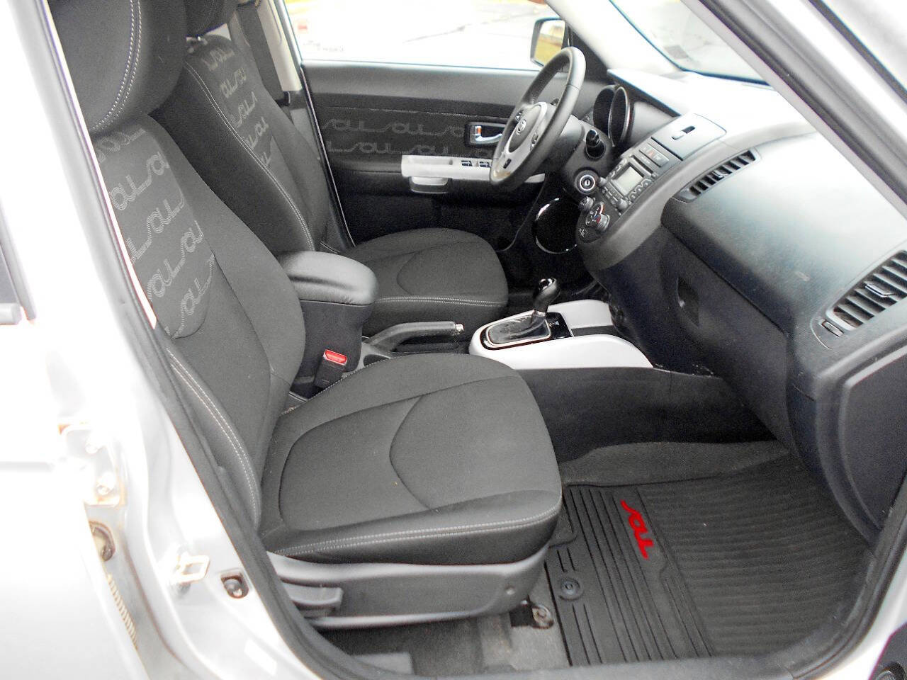 Used 2012 Kia Soul + image 20