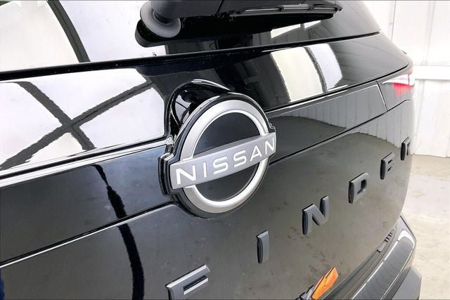 Used 2024 Nissan Pathfinder Rock Creek AWD/4WD image 31