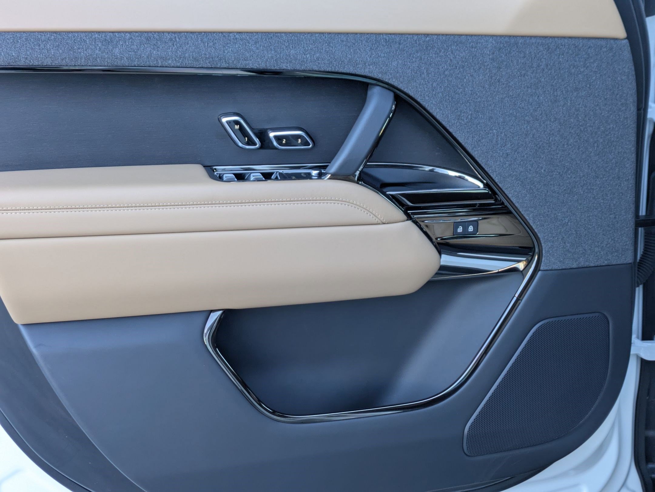 Certified 2023 Land Rover Range Rover Sport SE image 12