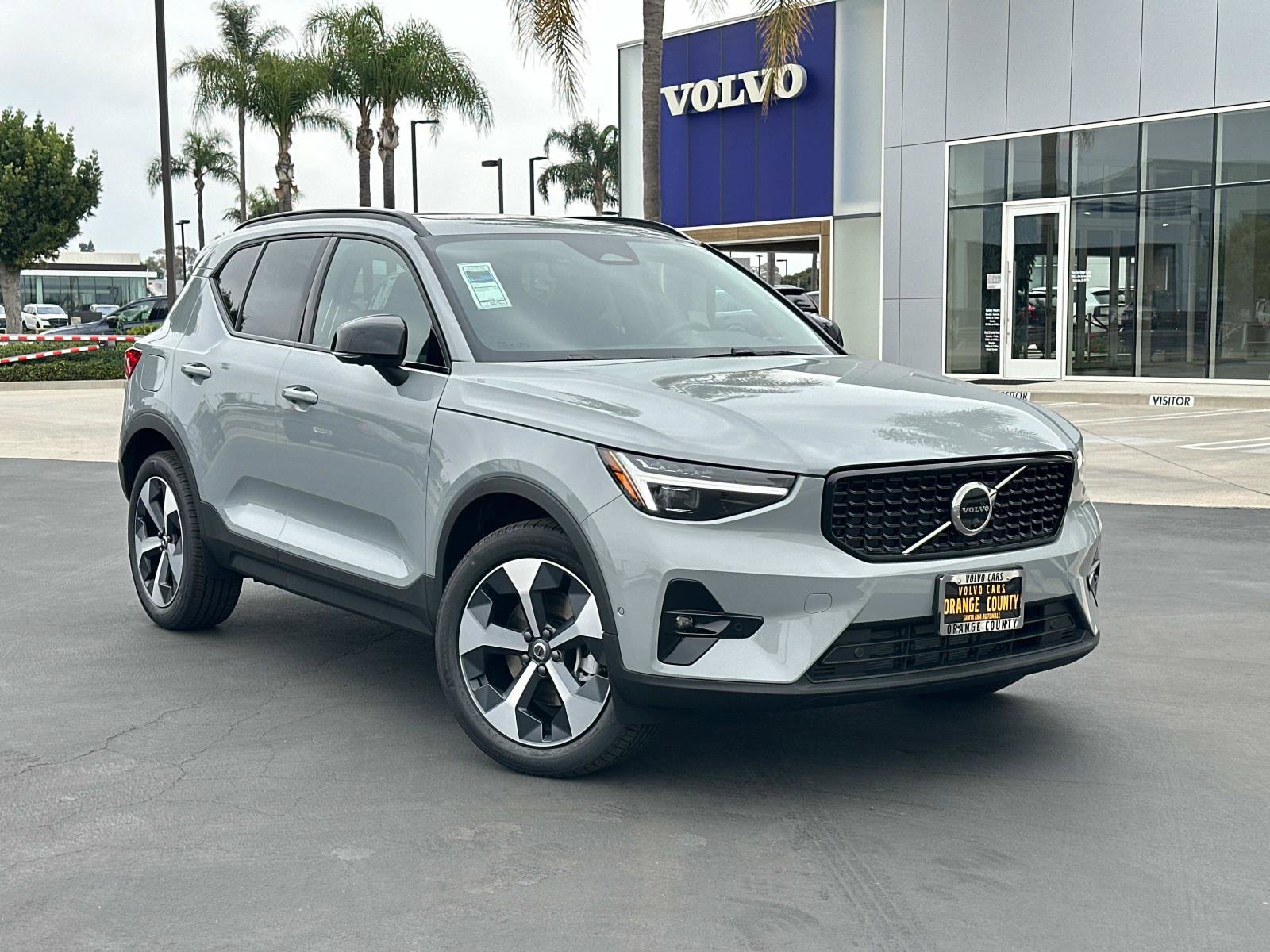New 2026 Volvo XC40 B5 Plus w/ Protection Package Premier