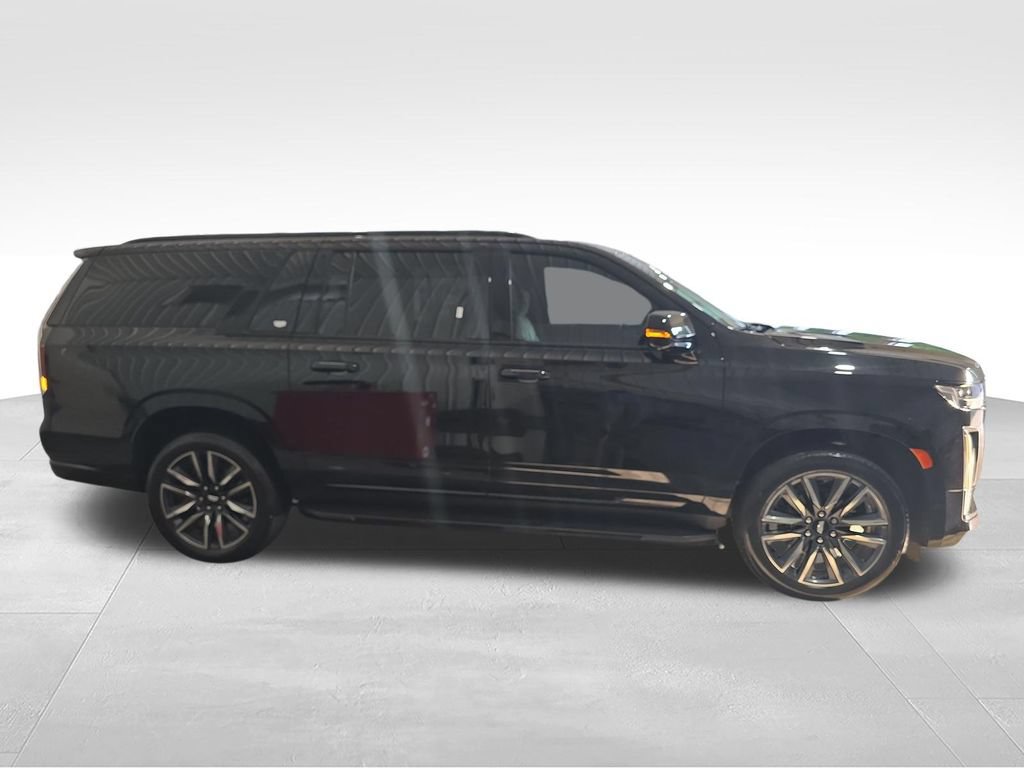 Used 2022 Cadillac Escalade ESV Sport AWD/4WD image 6