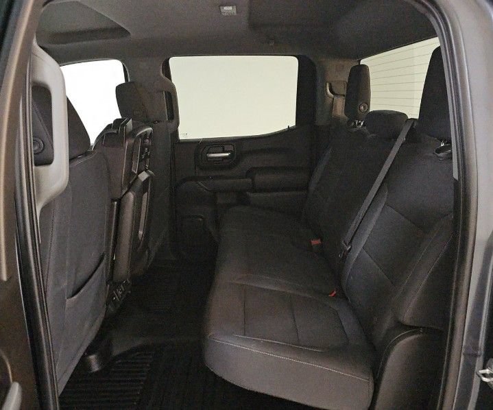 Used 2021 Chevrolet Silverado 1500 LT AWD/4WD image 12