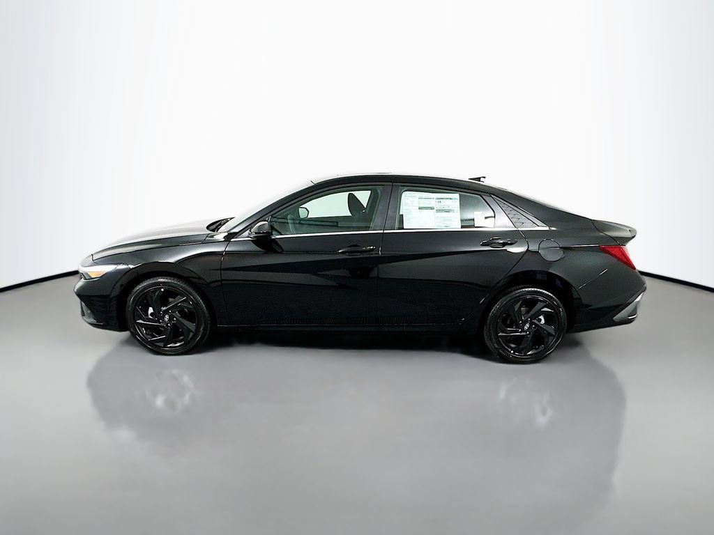 New 2026 Hyundai Elantra SEL Sport Premium FWD image 8