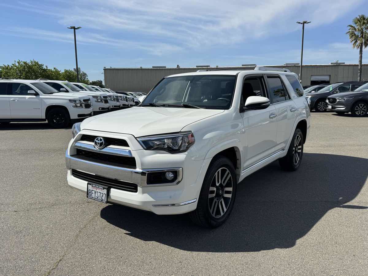 Used 2018 Toyota 4Runner Limited AWD/4WD image 5