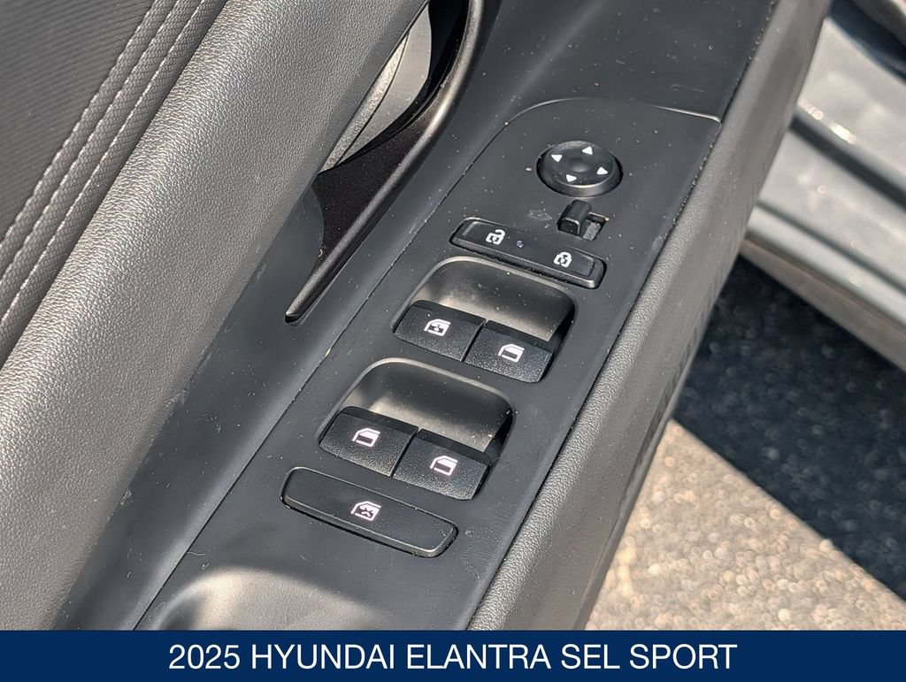 Certified 2025 Hyundai Elantra Sport FWD image 12