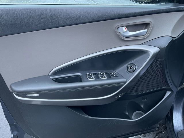 Used 2017 Hyundai Santa Fe SE w/ Cargo Package image 20