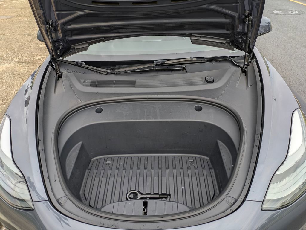 Used 2023 Tesla Model 3 Standard Range RWD image 9