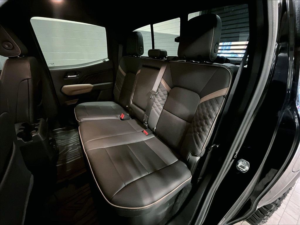 Used 2025 GMC Canyon Denali w/ LPO, Denali Black Edition image 22