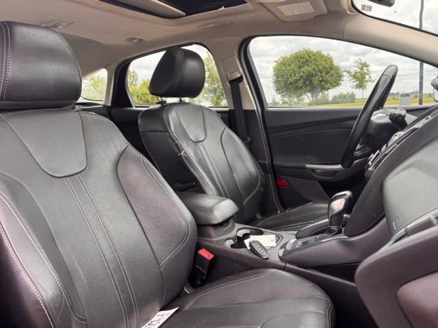 Used 2014 Ford Focus Titanium FWD image 23