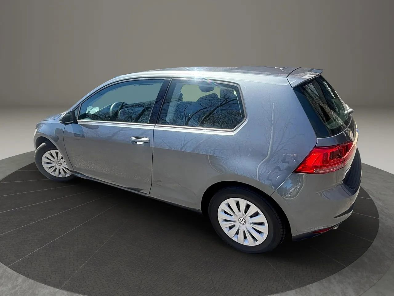 Used 2015 Volkswagen Golf Launch Edition FWD image 38