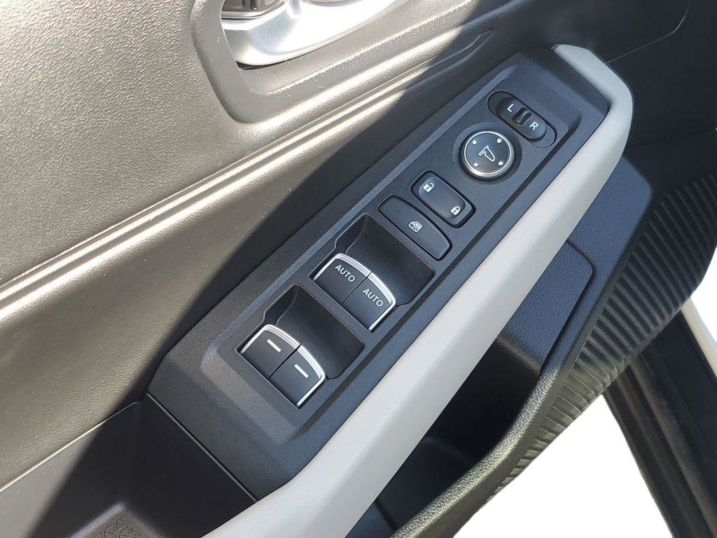 Certified 2025 Honda Accord SE image 12