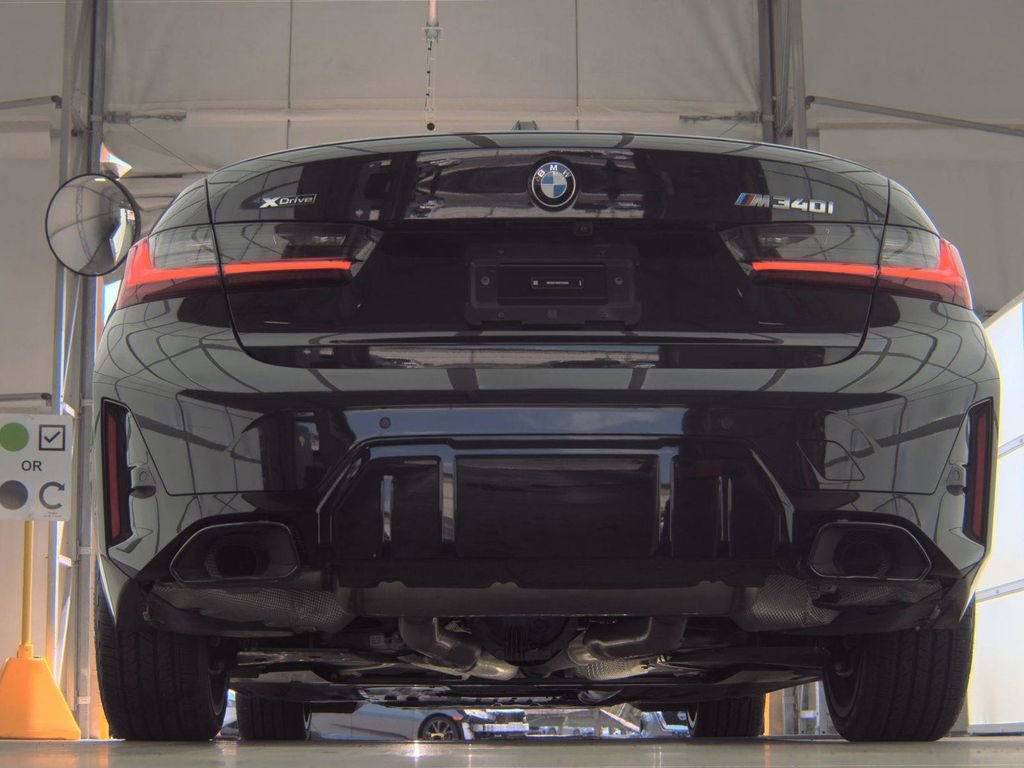 Used 2025 BMW M340i xDrive AWD/4WD image 4
