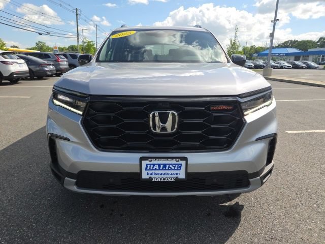 Used 2025 Honda Pilot TrailSport image 12