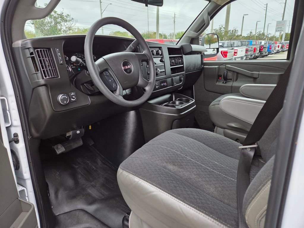 Used 2024 GMC Savana 2500 w/ Driver Convenience Package image 21