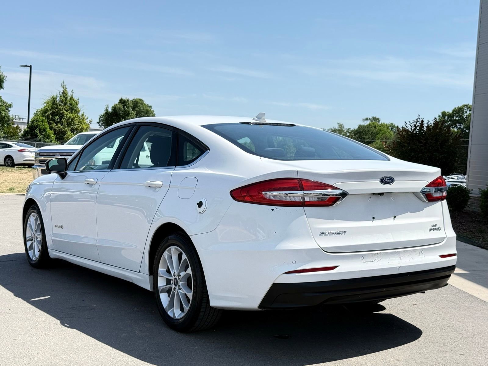 Used 2019 Ford Fusion SE FWD image 9
