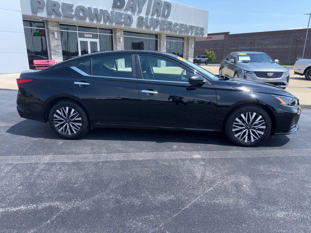 Used 2025 Nissan Altima 2.5 SV