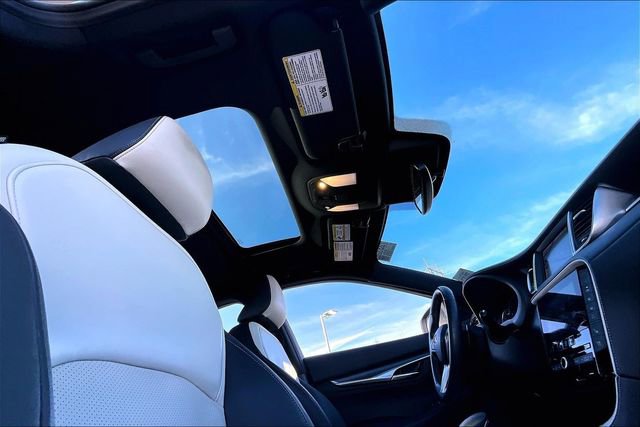 Used 2023 INFINITI QX55 Essential image 22