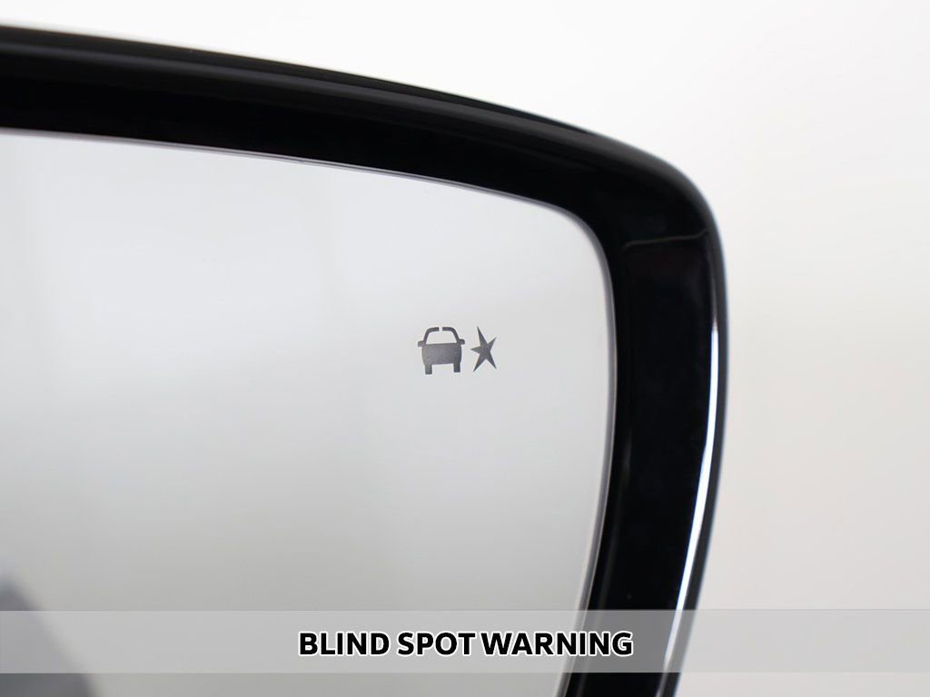 Used 2022 Buick Enclave Essence w/ Experience Buick Package image 6