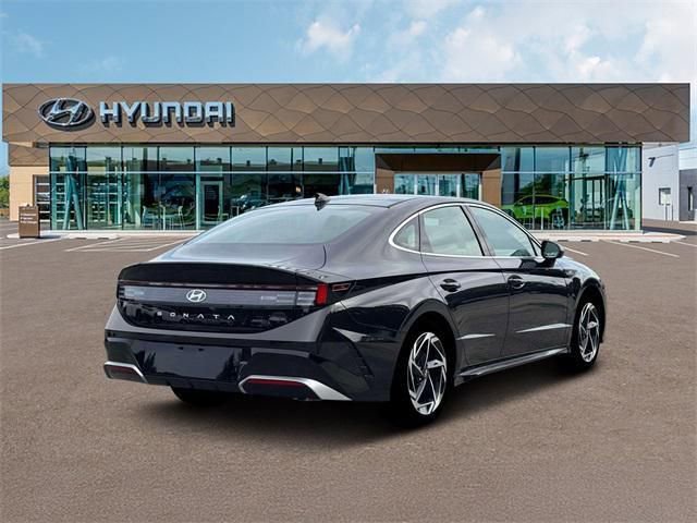New 2026 Hyundai Sonata SEL FWD image 8