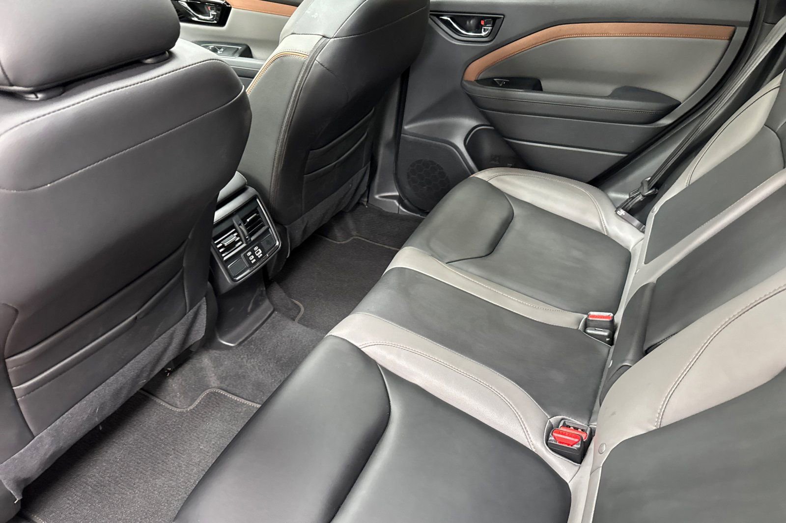 Used 2025 Subaru Forester Sport image 16