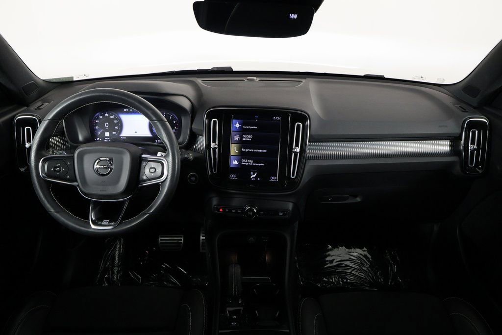 Used 2019 Volvo XC40 T5 R-Design image 8