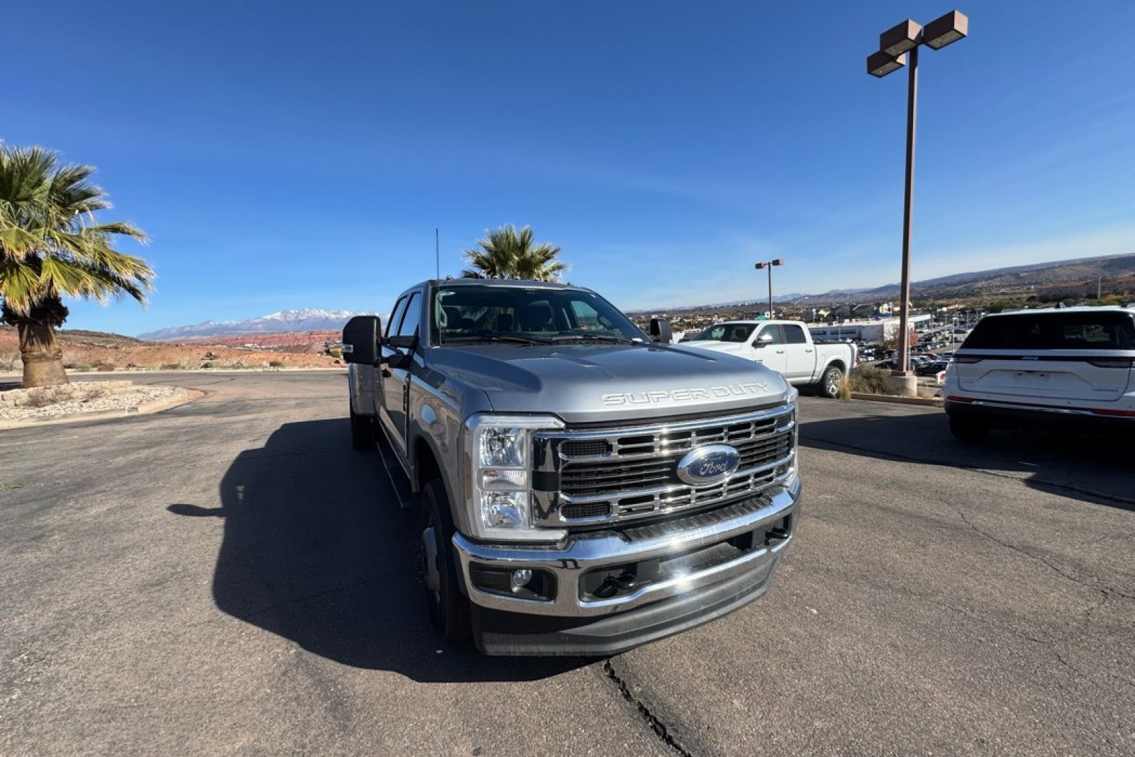 Used 2024 Ford F350 XLT image 7