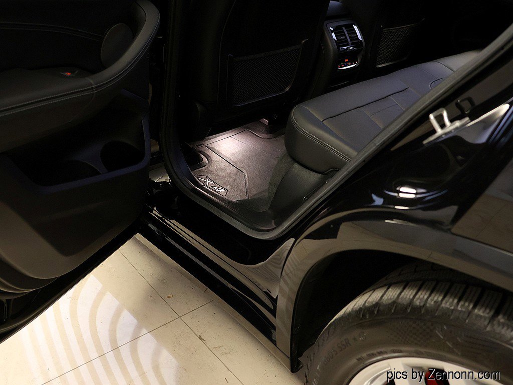 Certified 2024 BMW X4 M40i image 32