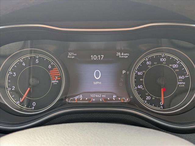 Used 2019 Jeep Cherokee Limited image 14