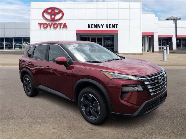 Used 2025 Nissan Rogue SV FWD image 1
