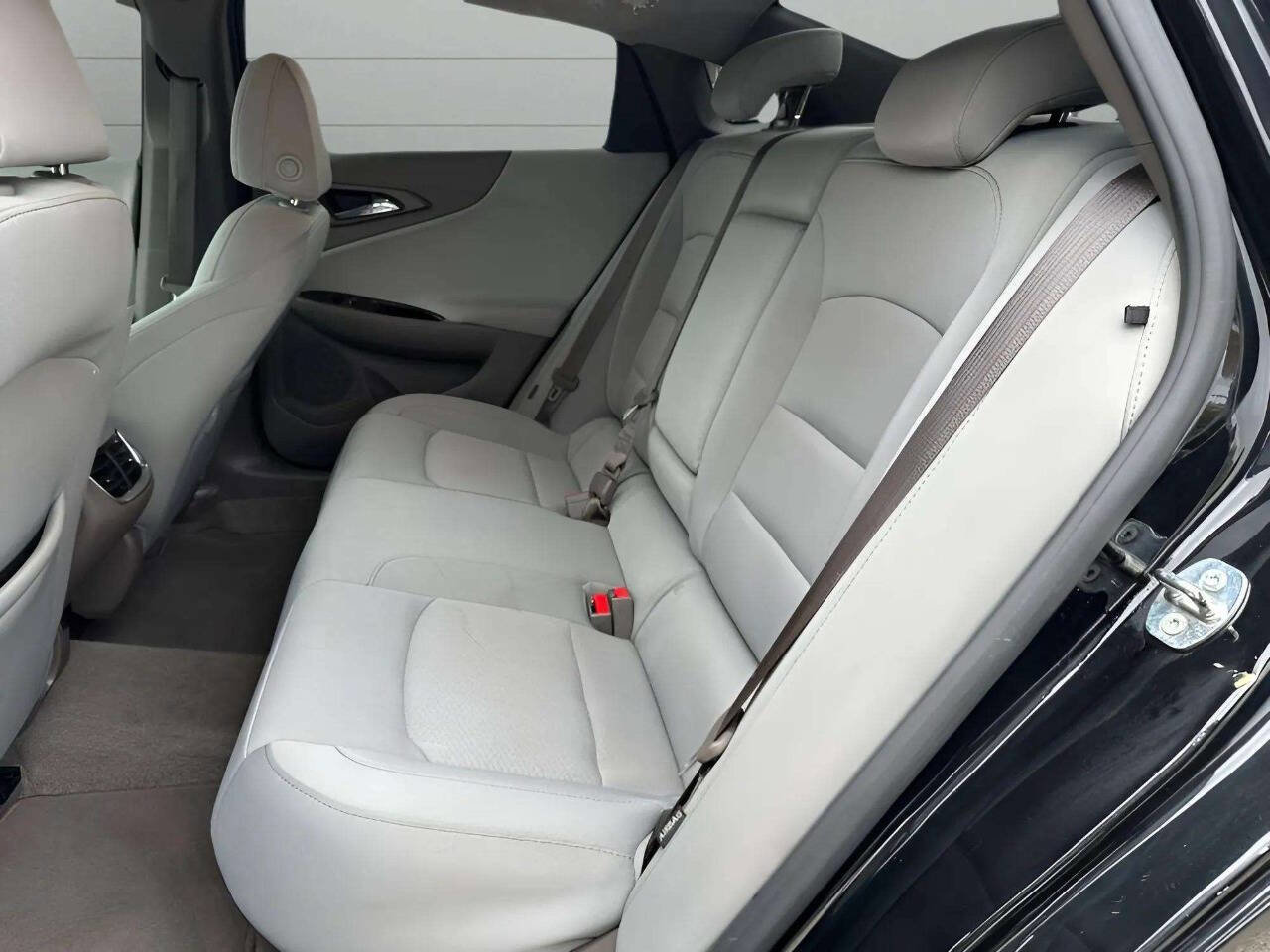 Used 2017 Chevrolet Malibu LT w/ LPO, Convenience Package 2 image 12