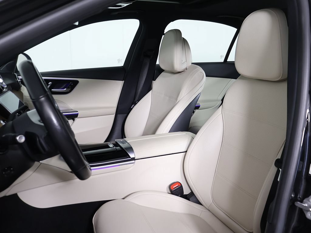 Used 2023 Mercedes-Benz C 300 4MATIC Sedan w/ Exclusive Trim Package image 28