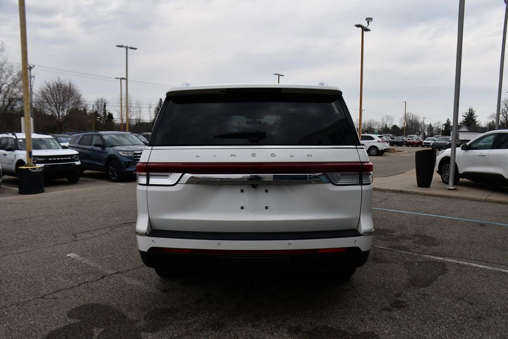 Used 2022 Lincoln Navigator Reserve image 5