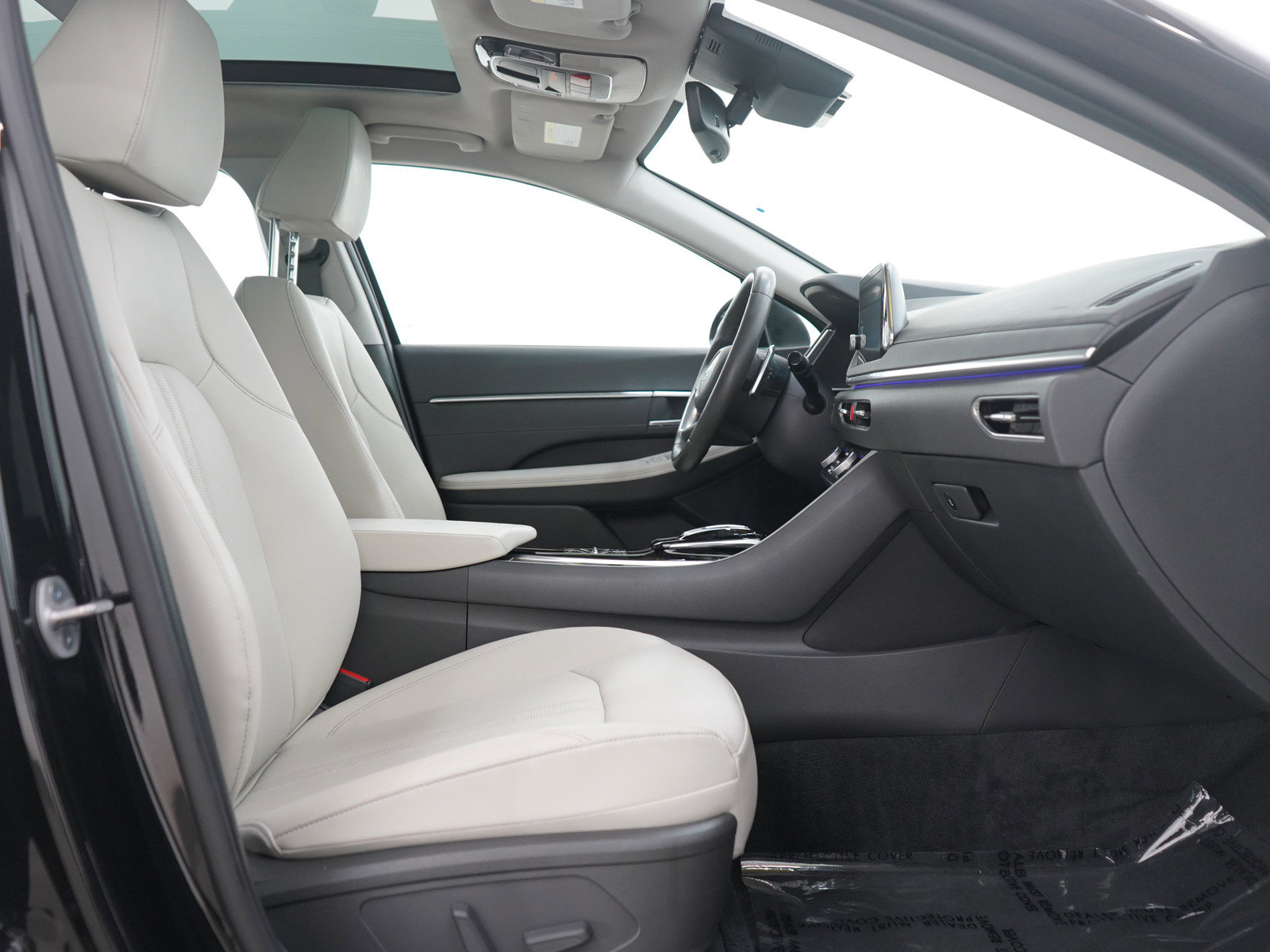 Used 2023 Hyundai Sonata Limited w/ Preferred Accessory Package image 11