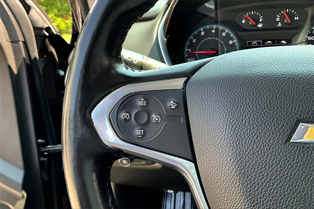 Used 2021 Chevrolet Traverse LT image 11