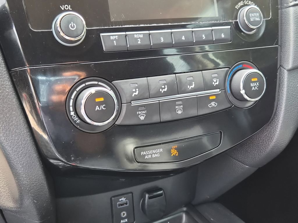 Used 2017 Nissan Rogue S image 30