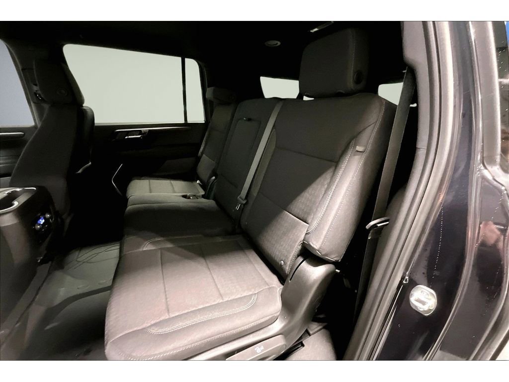 New 2026 Chevrolet Suburban LS image 11
