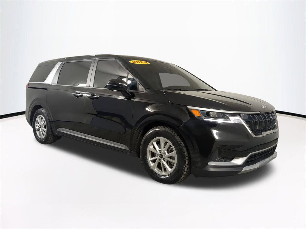 Used 2024 Kia Carnival LX image 2