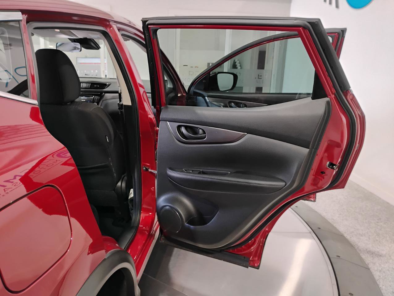 Used 2020 Nissan Rogue Sport S w/ Appearance Package FWD image 43