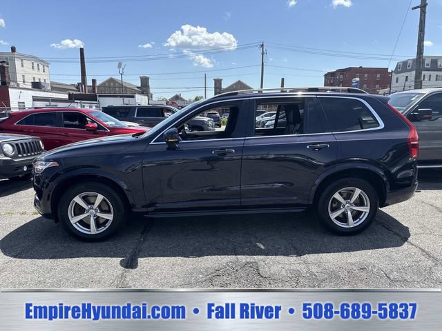 Used 2019 Volvo XC90 T5 Momentum w/ Multimedia Package AWD/4WD image 11