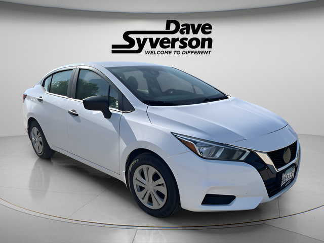 Used 2021 Nissan Versa S FWD image 3